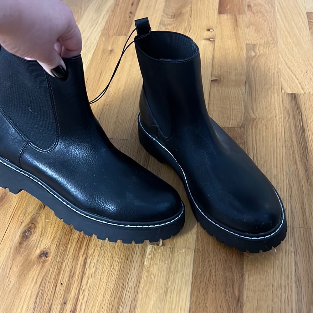 Dolce Vita boots. Brand new. Size 8